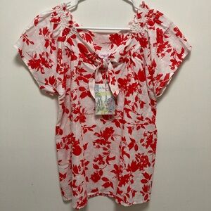 Red and White Flower Linen blend Short sleeve top Size Small